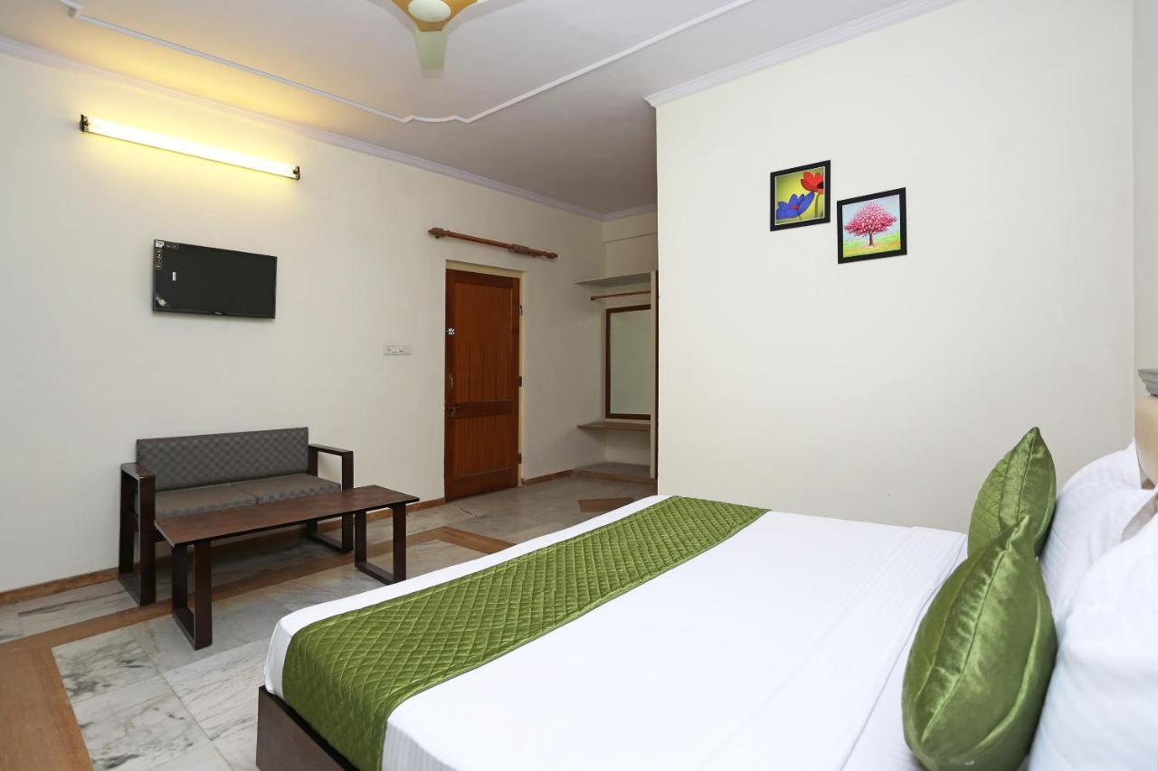 Oyo 6708 Holiday Heaven Resort Jaipur Extérieur photo